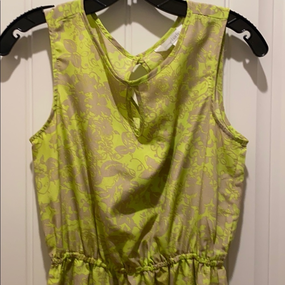 Sleeveless short yellow dress - Picture 2 of 3